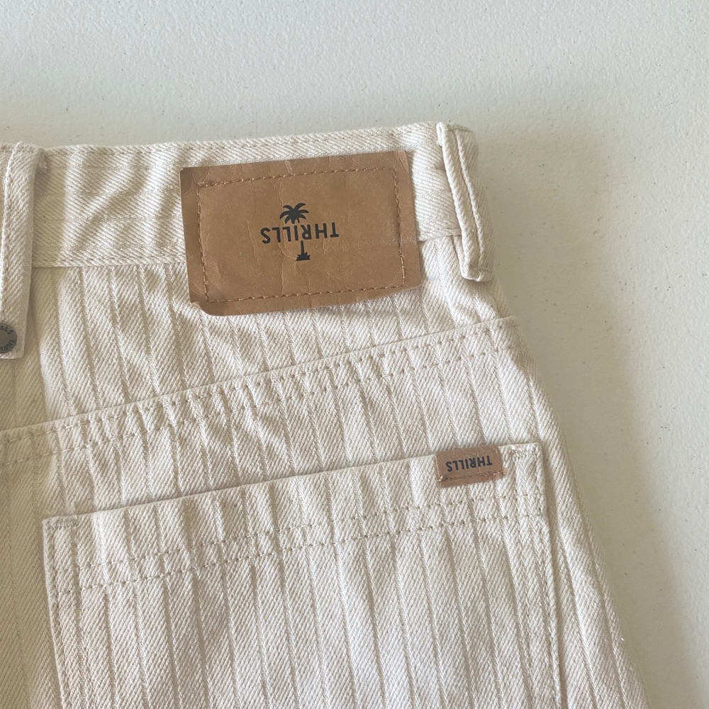 Thrills Koko Women Denim Shorts Size 4 Cream Organic Cotton High Waist Textured - Picture 6 of 10